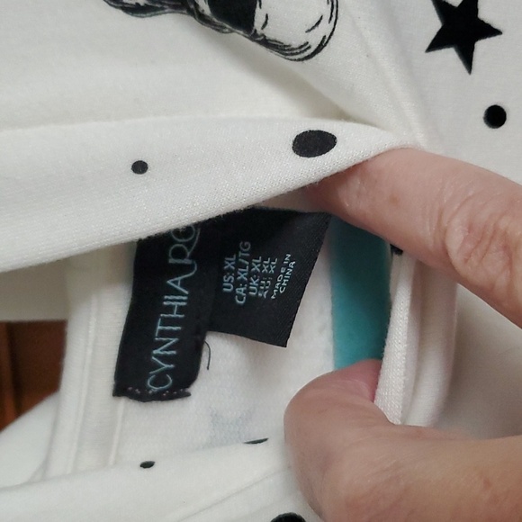 Cynthia Rowley rayon white with black skulls hoodie - Picture 3 of 5